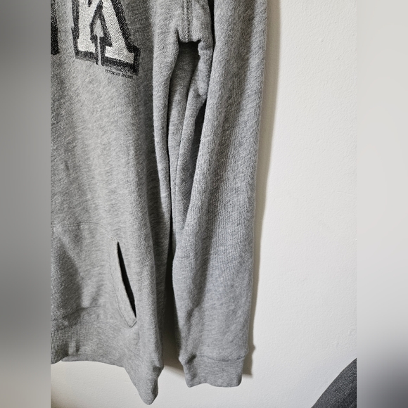 Pink Victoria's Secret Long Sleeve Kangaroo Sweater Small size Grey Relax Cozy S - Picture 7 of 8